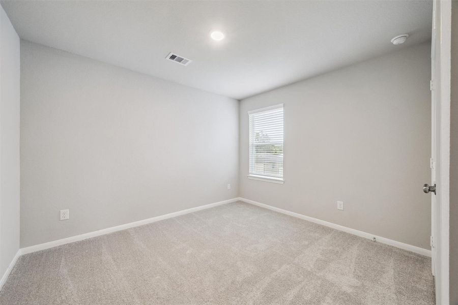 Spacious, unfurnished interior of a new home in , Texas City (Image 11).
