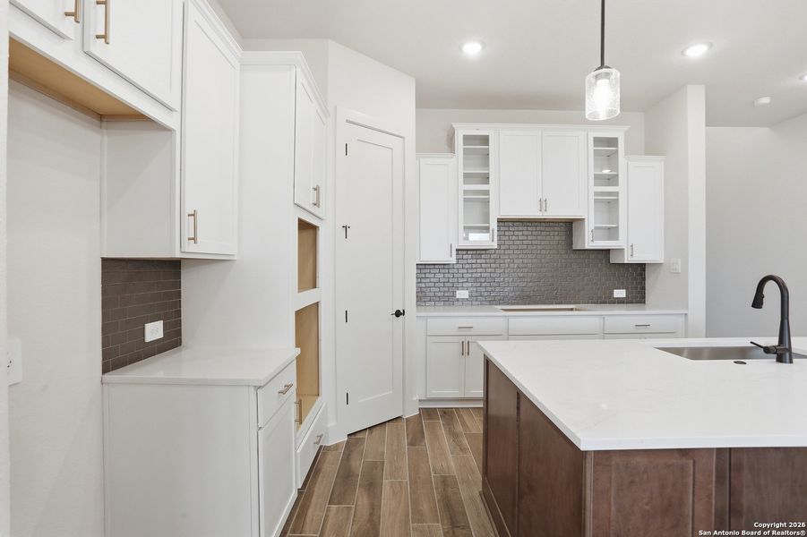 Furnished interior view inside a new home in Haby Hill 50s, San Antonio (Image 19).