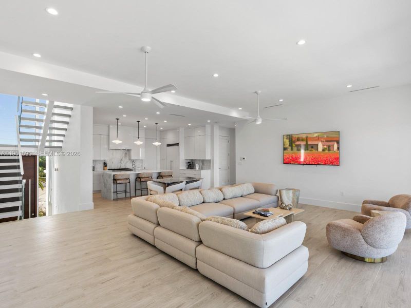 Furnished interior view inside a new home in , Marathon (Image 13).