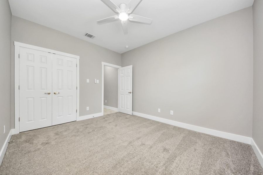 Spacious, unfurnished interior of a new home in , Baytown (Image 16).