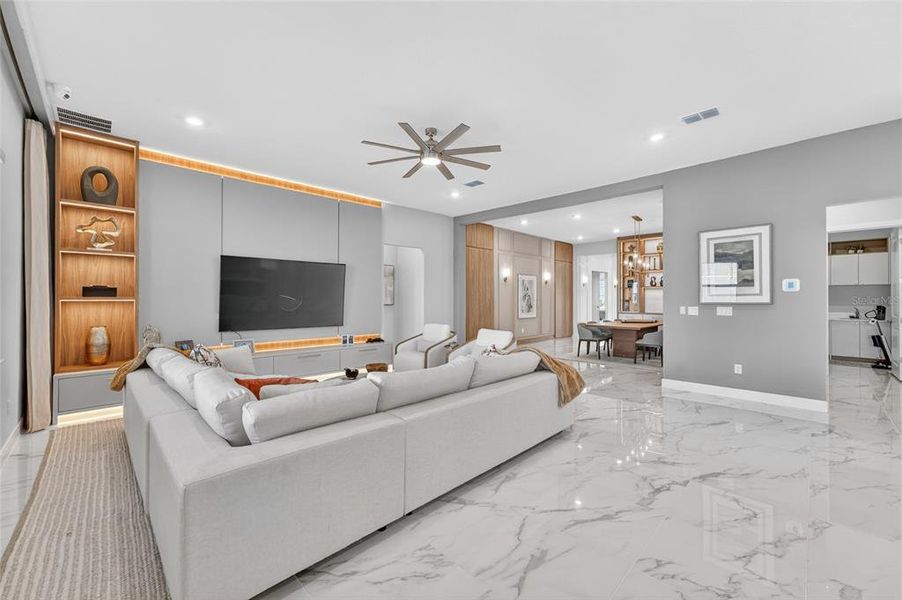 Furnished interior view inside a new home in , Orlando (Image 8).