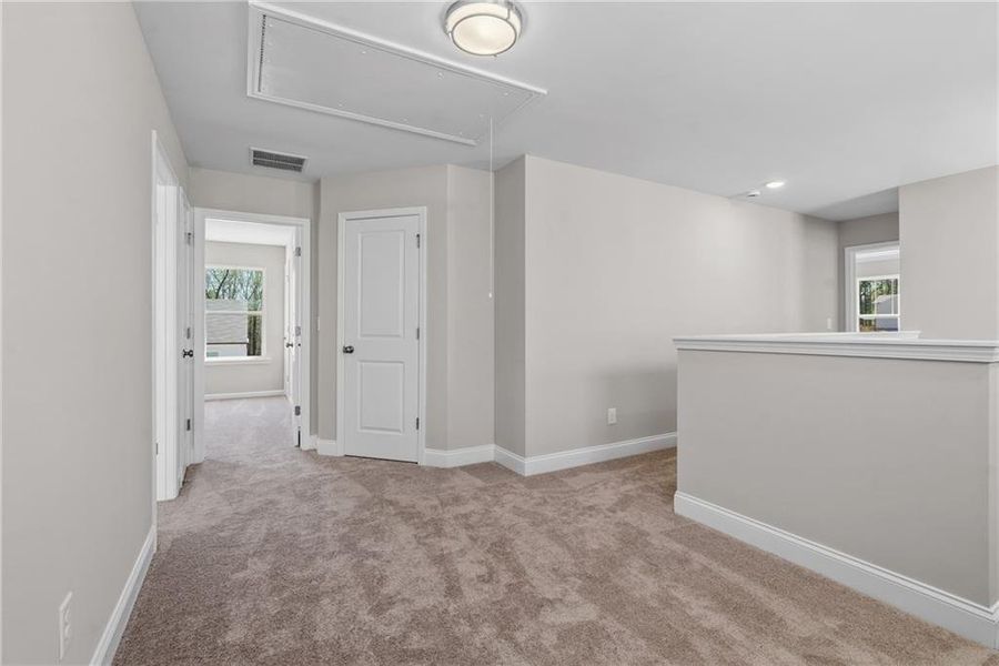 Spacious, unfurnished interior of a new home in Edenglen, Buford (Image 25).