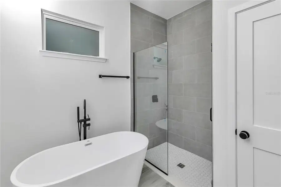 Furnished interior view inside a new home in , Ocala (Image 6).