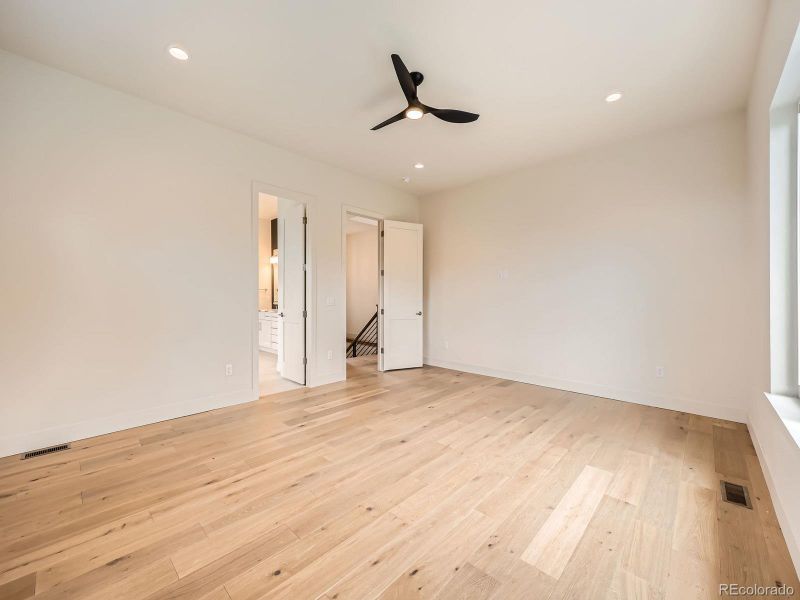 46 Lower Level Bar.jpg