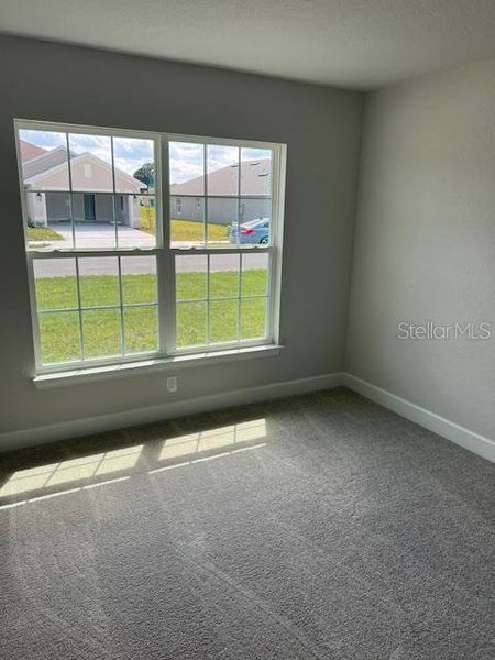 Spacious, unfurnished interior of a new home in West Oak, Ocala (Image 12).