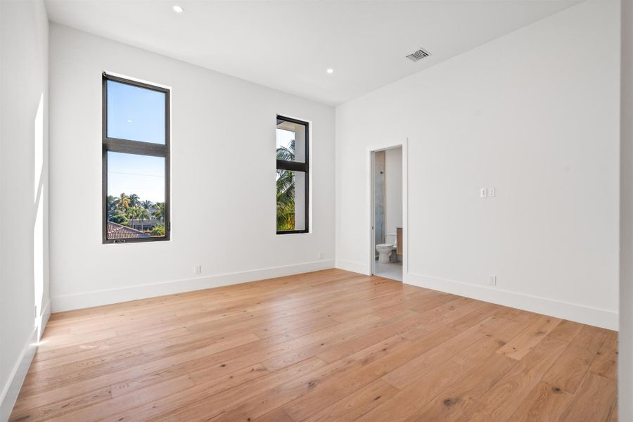 Spacious, unfurnished interior of a new home in , Delray Beach (Image 22).