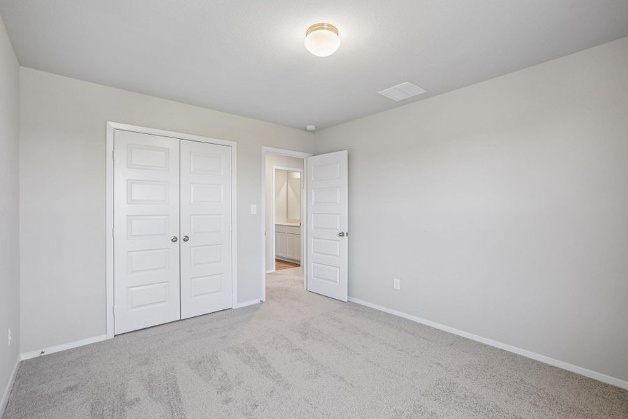 Spacious, unfurnished interior of a new home in Edgebrooke, Pflugerville (Image 22).