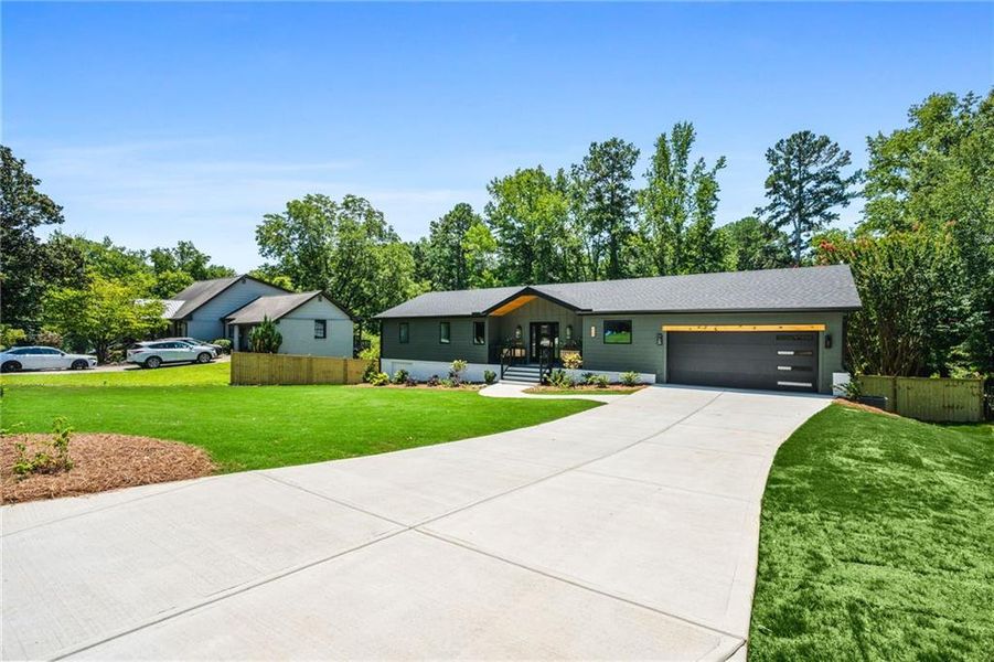 Community amenities in , Alpharetta (Image 65).