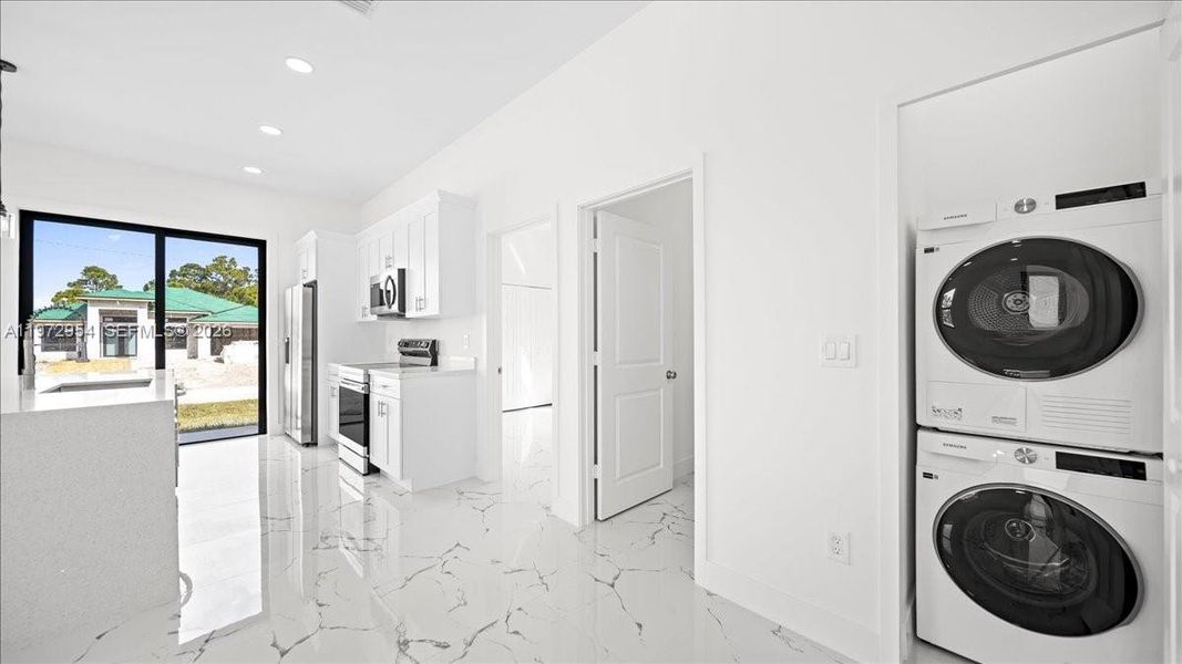 Furnished interior view inside a new home in , Lehigh Acres (Image 8).