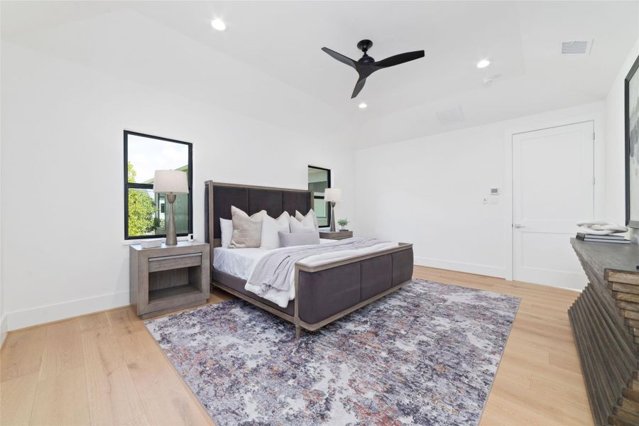 Furnished interior view inside a new home in , Bellaire (Image 40). Furnished interior view inside a new home in , Bellaire (Image 40).