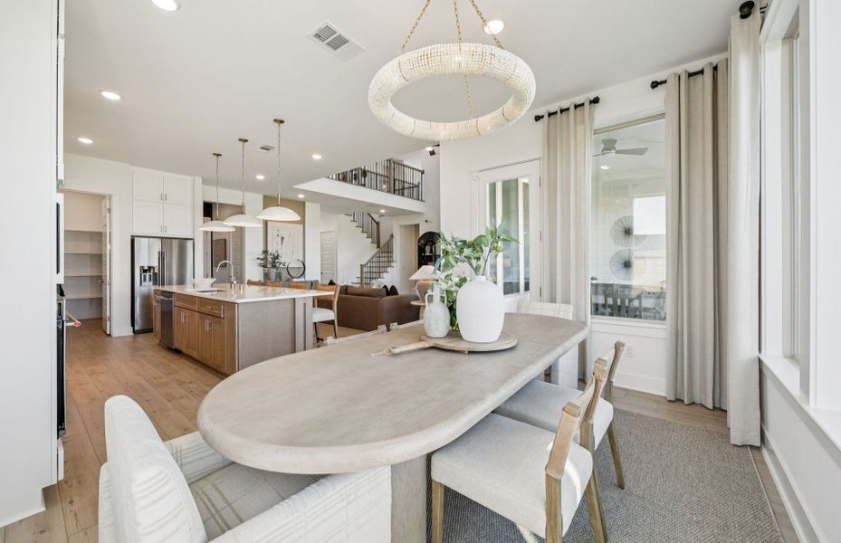 Representative furnished interior of a home built from the Gillett by Pulte Homes in Ryehill, Rosenberg (Image 39).