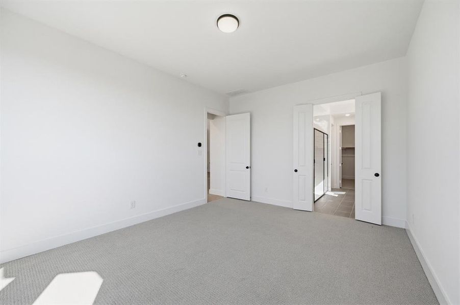 Spacious, unfurnished interior of a new home in Wildridge, Oak Point (Image 15). Spacious, unfurnished interior of a new home in Wildridge, Oak Point (Image 15).