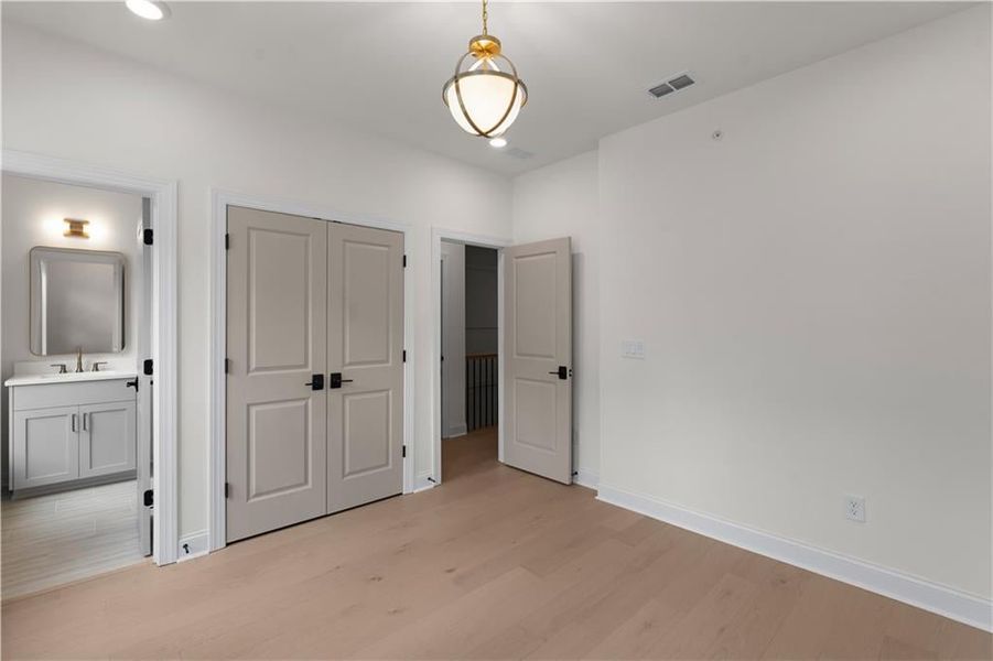 Spacious, unfurnished interior of a new home in Park Walke, Alpharetta (Image 35). Spacious, unfurnished interior of a new home in Park Walke, Alpharetta (Image 35).