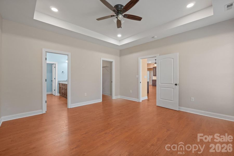 Spacious, unfurnished interior of a new home in , Kings Mountain (Image 24).