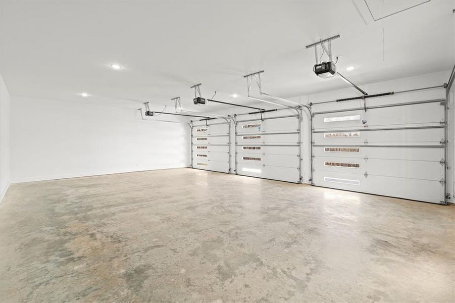 Spacious, unfurnished interior of a new home in , Carrollton (Image 25). Spacious, unfurnished interior of a new home in , Carrollton (Image 25).