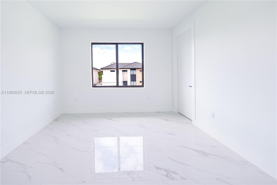Spacious, unfurnished interior of a new home in , Miami (Image 32).
