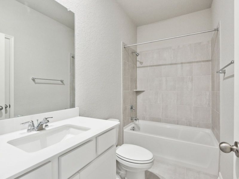 Guest bathroom in the San Jacinto floorplan at a Meritage Homes community.