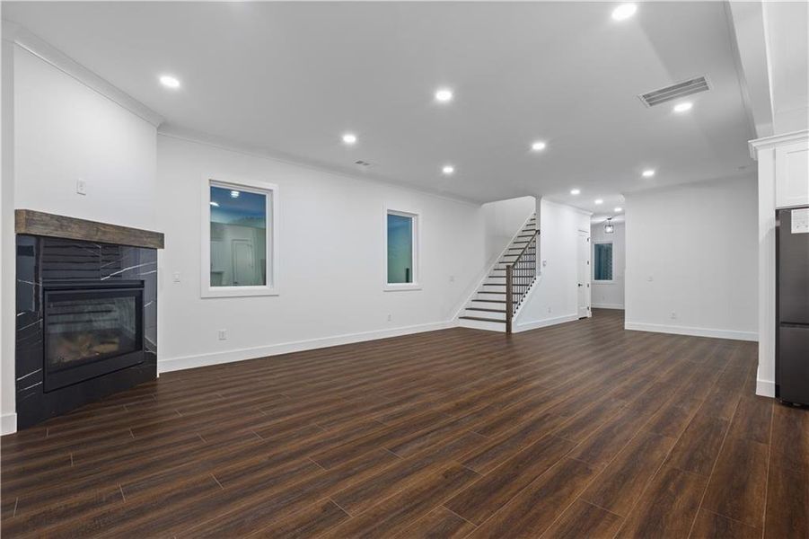 Spacious, unfurnished interior of a new home in , Lawrenceville (Image 12).