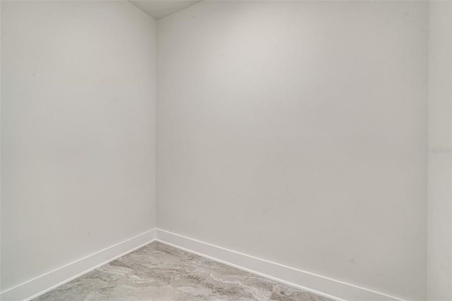 Spacious, unfurnished interior of a new home in , Rotonda West (Image 25).