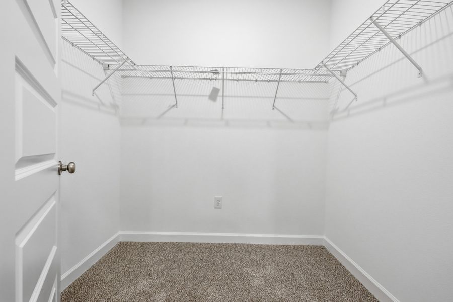 Spacious, unfurnished interior of a new home in Southern Charm, Crestview (Image 33).