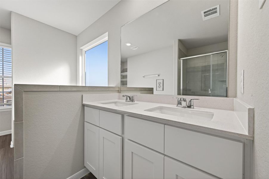 Furnished interior view inside a new home in Ridgeland Hills, Willis (Image 28).