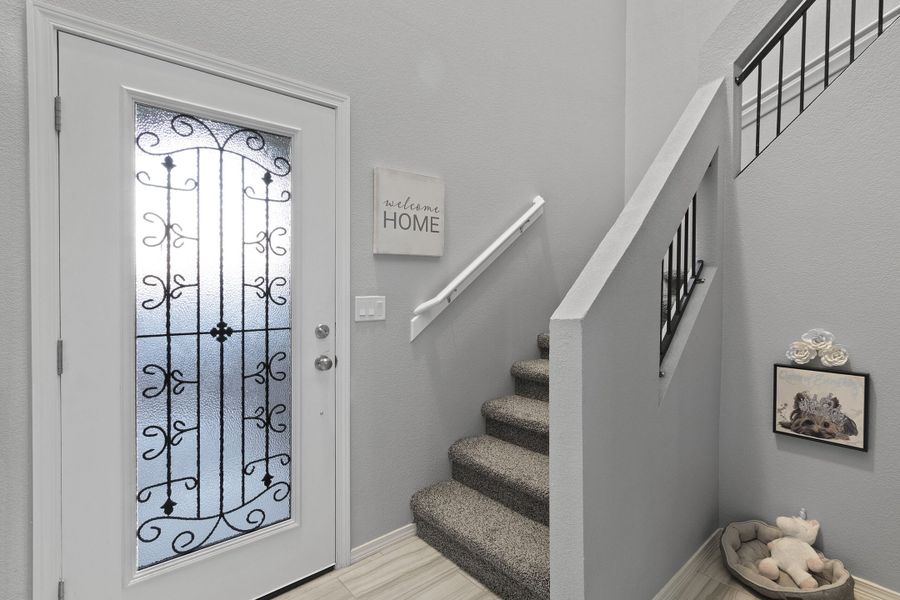 Representative furnished interior of a home built from the The Bellagio – 425SSC3CG by Saratoga Homes in Crossland, El Paso (Image 25).