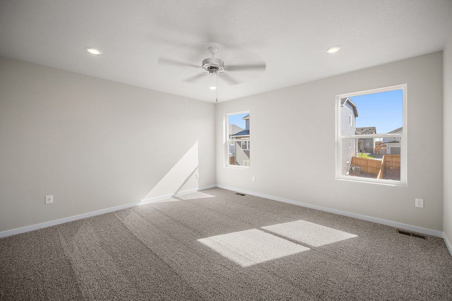 Spacious, unfurnished interior of a new home in Ridge at Lorson Ranch, Colorado Springs (Image 33).