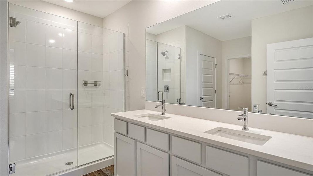 Furnished interior view inside a new home in Star Farms at Lakewood Ranch, Bradenton (Image 7).