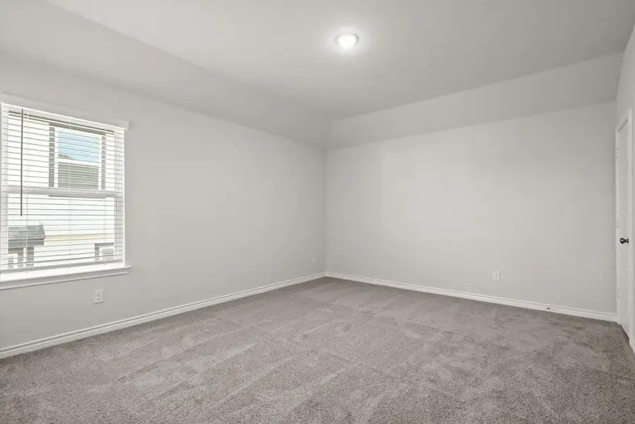 Spacious, unfurnished interior of a new home in Rocky Creek Crossing, Fort Worth (Image 14). Spacious, unfurnished interior of a new home in Rocky Creek Crossing, Fort Worth (Image 14).