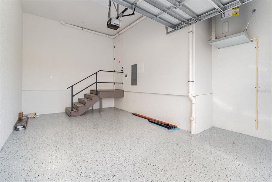 Spacious, unfurnished interior of a new home in , Punta Gorda (Image 11).