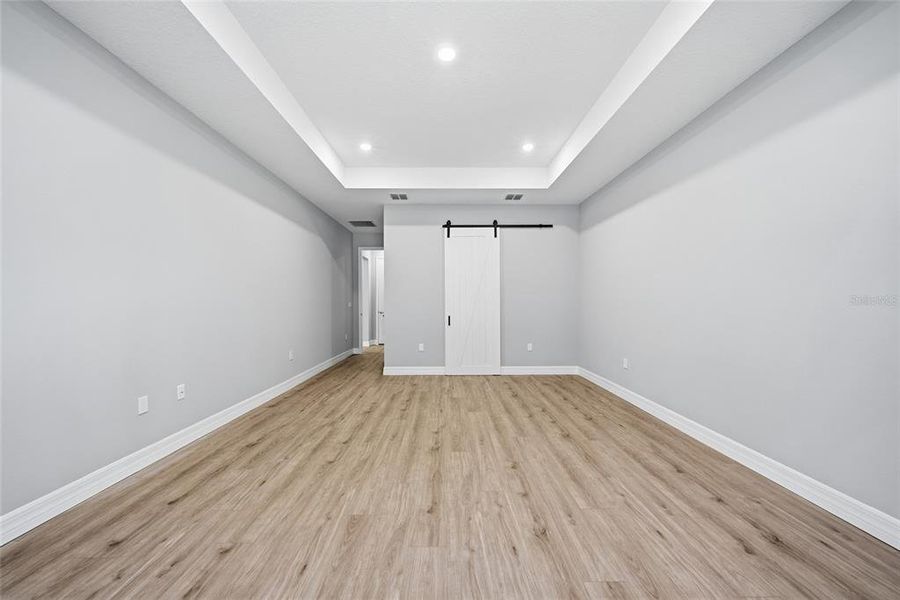 Spacious, unfurnished interior of a new home in , Hernando (Image 16).