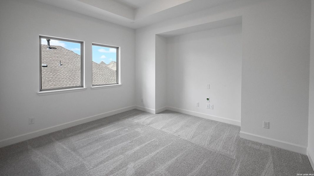 Spacious, unfurnished interior of a new home in Veramendi, New Braunfels (Image 21).