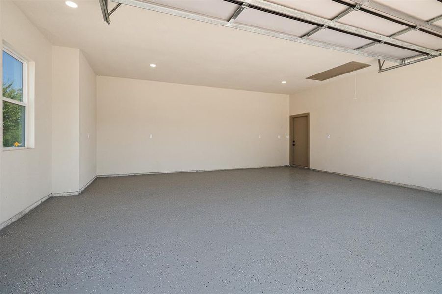 Spacious, unfurnished interior of a new home in , Joshua (Image 20).