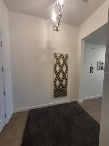 Spacious, unfurnished interior of a new home in , Englewood (Image 5).