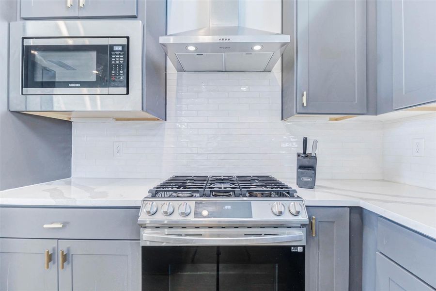 Close-up of interior finishes inside a home in Eastwood Estates, Houston (Image 26). Close-up of interior finishes inside a home in Eastwood Estates, Houston (Image 26).