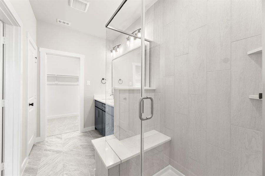 18. 704 Prosper - Bath (2)