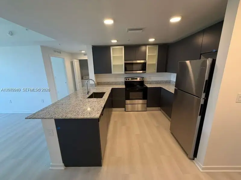 Furnished interior view inside a new home in , Orlando (Image 3).