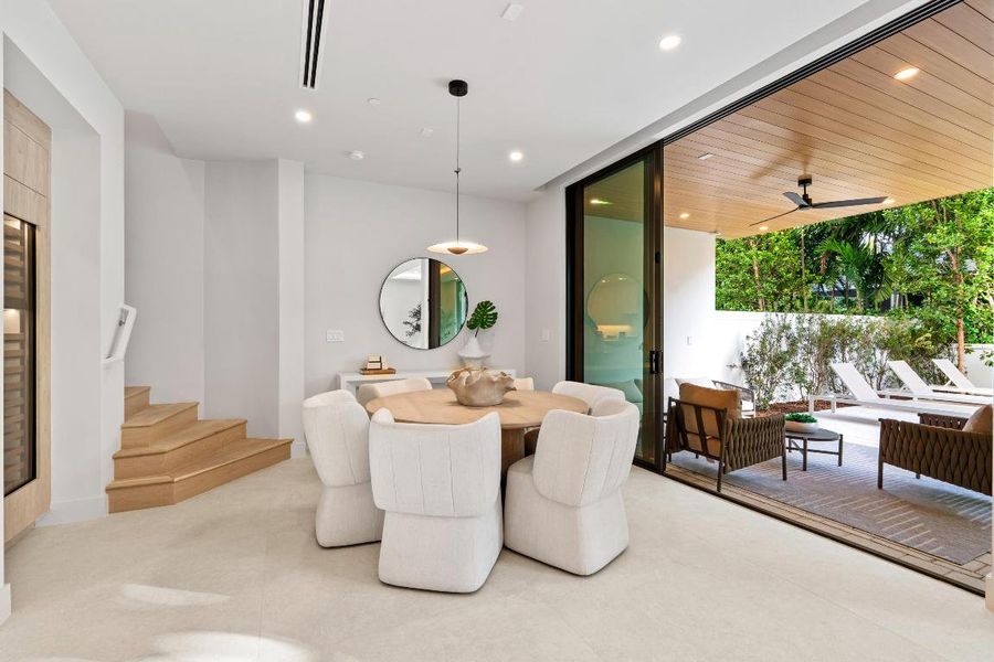 mls_DINING_TO_STAIRCASE_DT_RT