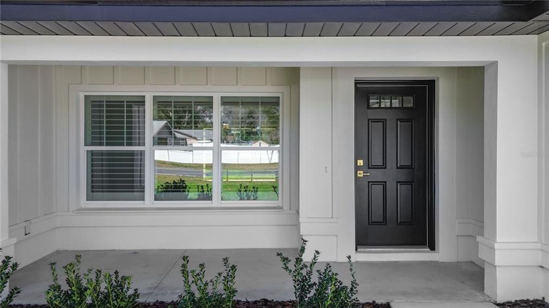 Exterior details and patio area of a home in , Ocala (Image 4).