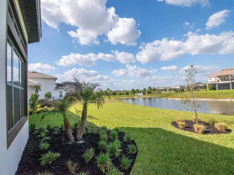 Exterior details and patio area of a home in , Wesley Chapel (Image 4).