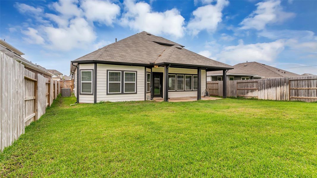 Exterior details and patio area of a home in , Willis (Image 3).