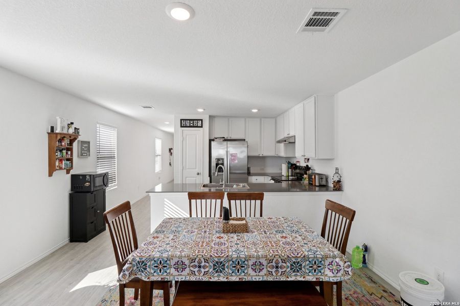 Furnished interior view inside a new home in Navarro Ranch, Seguin (Image 7).