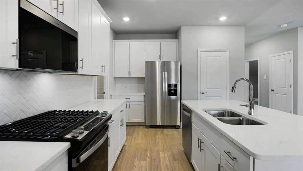 Photo is not of the actual home, but is an inspirational photo of builder’s model home and may depict options, furnishings, and/or decorator features that are not included. Photo is not of the actual home, but is an inspirational photo of builder’s model home and may depict options, furnishings, and/or decorator features that are not included.