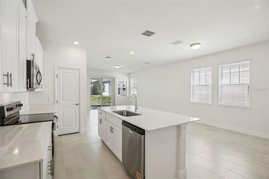Furnished interior view inside a new home in Cyrene at Minneola, Minneola (Image 11).