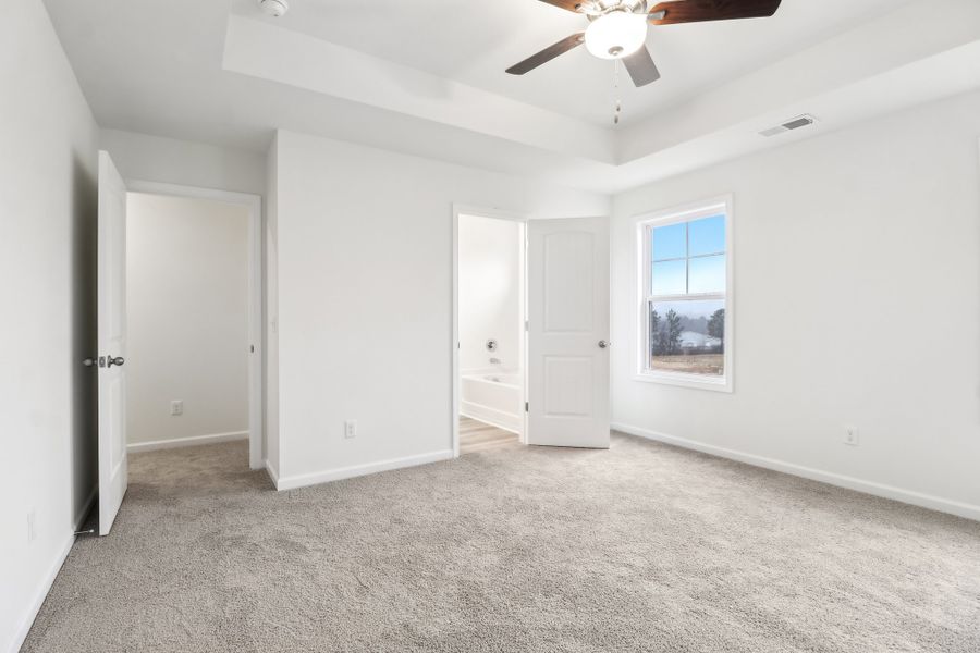 Spacious, unfurnished interior of a new home in Portrait Hills, Aiken (Image 21).