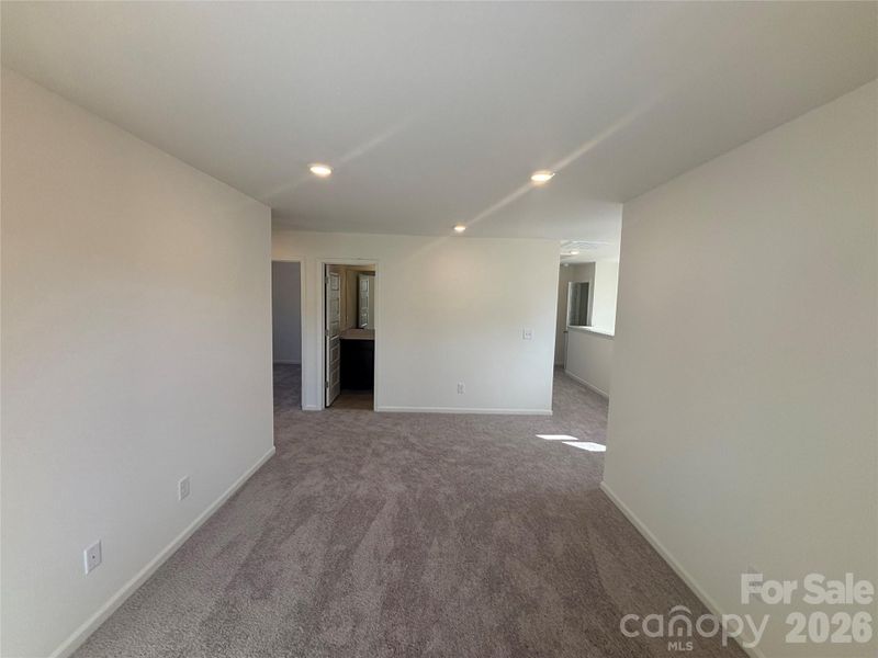 Spacious, unfurnished interior of a new home in Bellina, York (Image 19).