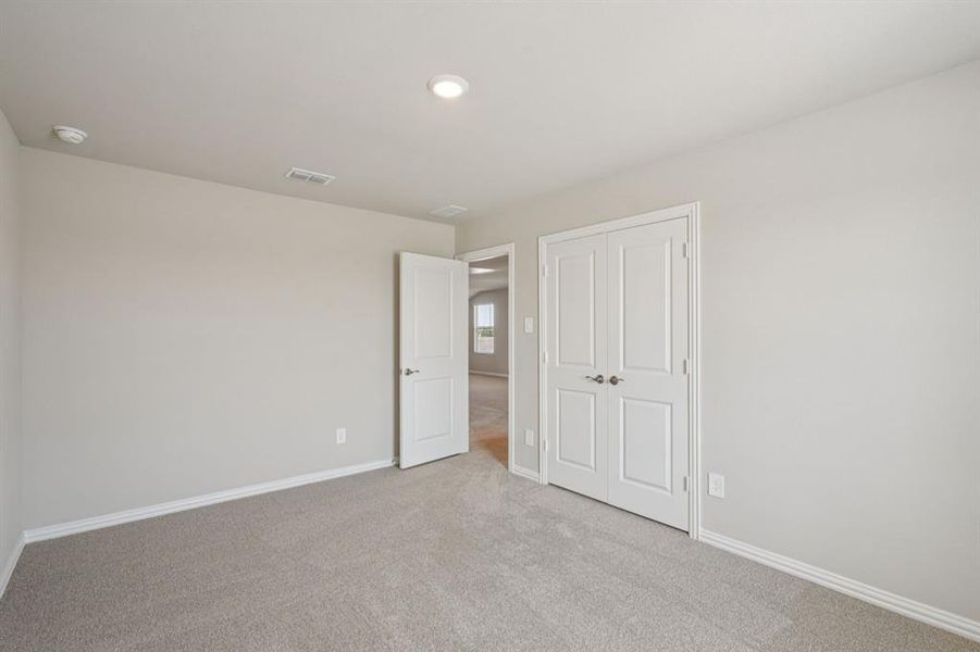 Photo is not of the actual home, but is an inspirational photo of builder’s model home and may depict options, furnishings, and/or decorator features that are not included. Photo is not of the actual home, but is an inspirational photo of builder’s model home and may depict options, furnishings, and/or decorator features that are not included.