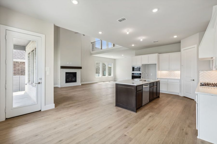 Furnished interior view inside a new home in Painted Tree Lakeside, McKinney (Image 10).