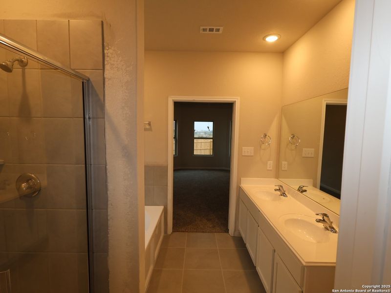 Furnished interior view inside a new home in Paloma Park, Converse (Image 16). Furnished interior view inside a new home in Paloma Park, Converse (Image 16).