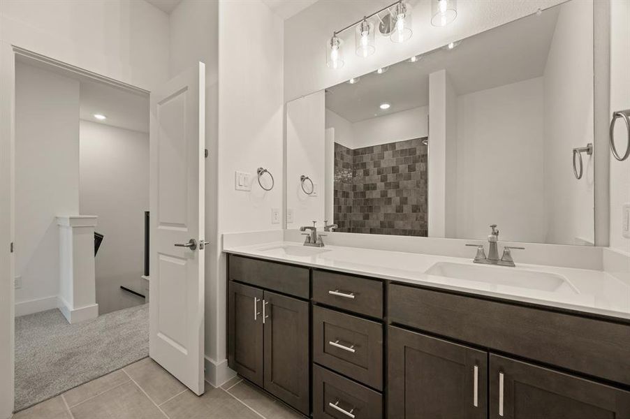 2544 Campden Mews-021